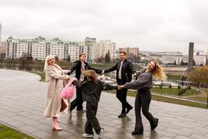Семья,согретая любовью,всегда надежна и крепка